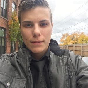 Meet your Posher, Regina